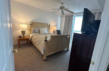 Oceanfront Large Condo in Charming Daytona Beach Shores - Photo 28