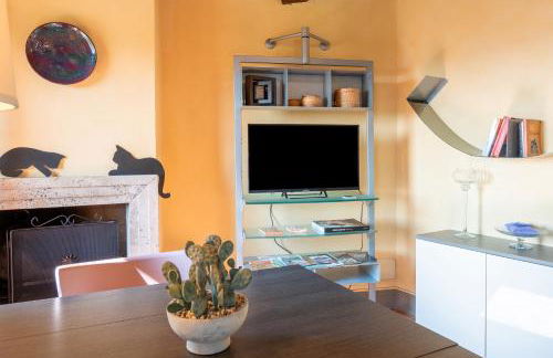 Small Rustic Apartment - Photo 15