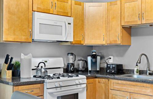 Spacious apartments near Ashmont - Photo 28