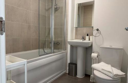 Strikingly Stylish Exeter Retreat - Modern 3-Bed - Foto 13