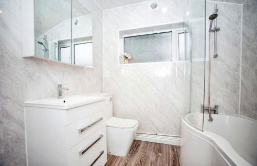 3 bedroom-Contractors-Professionals - Foto 17