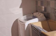 Casa completa com área gourmet e piscina -2 quartos - Foto 3