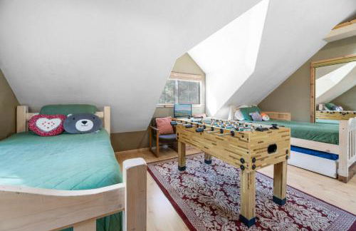 Abe's Cool Cabin - Nice luxury home with a game room, hot tub, and pool table - Foto 42