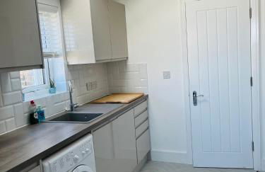 Castle view Rochester - Photo 3