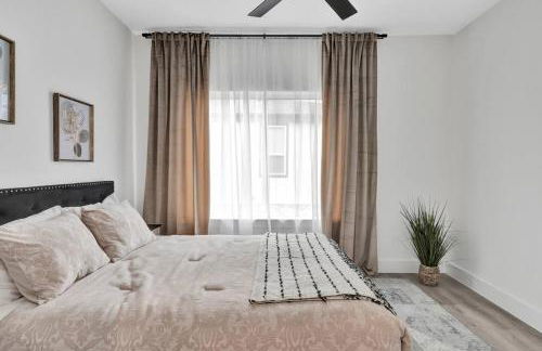 Elegant 3BR Home w/ Rooftop • 5 min to Downtown - Foto 30