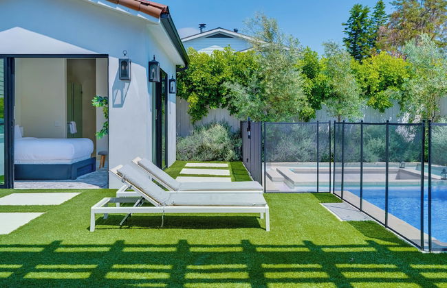 Villa Camellia - Charming 5 BR Home in the Heart of Studio City - Photo 59