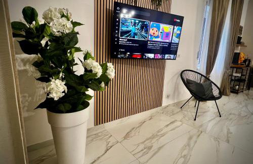 Exclusive and reserved suite, secure parking - Foto 12