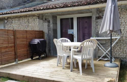 Petit gîte La vigne est belle - 2 étoiles- Sud Charente - Foto 22