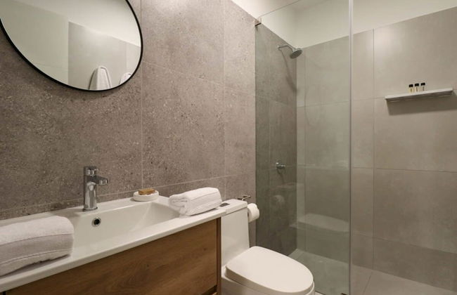 w Lively 2BR With Balcony in Miraflores - Photo 24