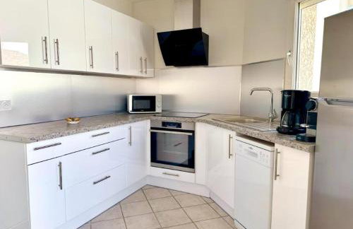 Gite en 3 épis de plain-pied, 2 chambres, climatisé, terrasse, jardinet et parking, très calme - Foto 4