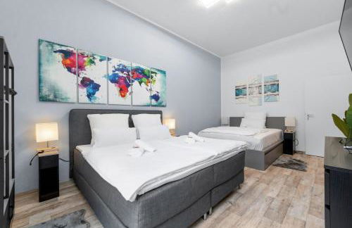 Tolles Design, hochwertig, Vollausstattung, 3 Zimmer, großes Bad & Gäste-WC, große Küche, 3 x Smart TV, 11 min zum Hbf Duisburg - Photo 11