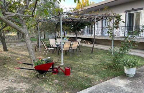 Sofias Cottage Trikala - Photo 53