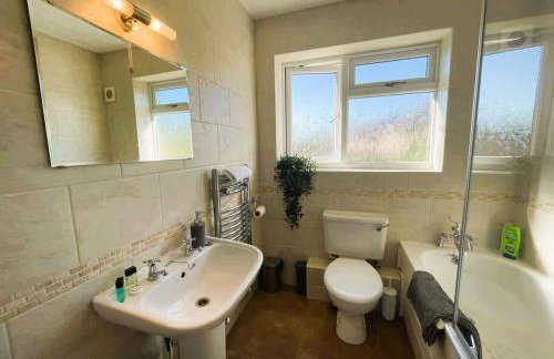 ELY House with FREE private parking - Foto 41