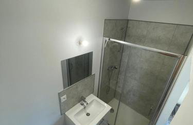 Castres maisonnette proche du centre ville, parking et jardin - Foto 7