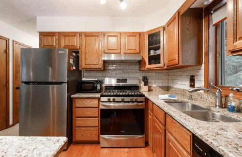 Majestic Escapes Hot Tub Firepit Deck Large Yard - Foto 16