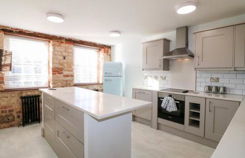 Mill View Duplex - Photo 9