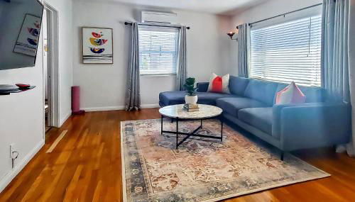 Top Location Walk to Dining, Shops & Near Beach CC E - Photo 2