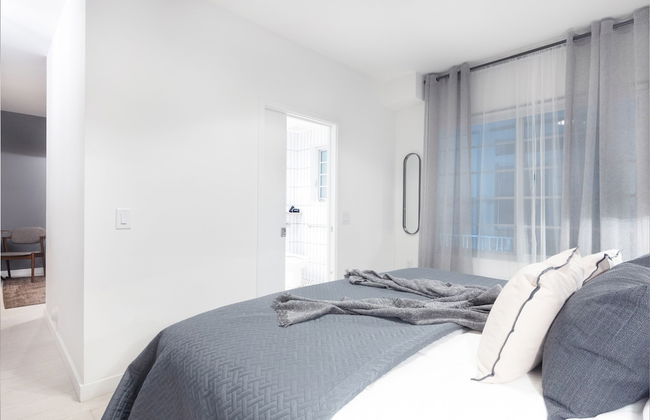 Kasa Collins Park Miami Beach Convention Center - Photo 13