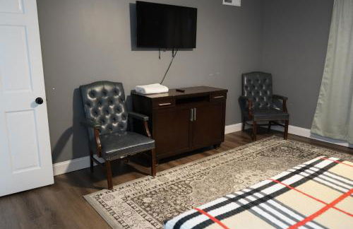 Stylish 4BR Prime Location Close to All! - Foto 46