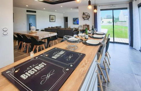 3 Bedroom Awesome Home In Plouguerneau - Foto 8