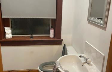 Quirky Cottage Central Bathgate - Foto 13