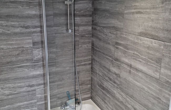 360 Serviced Accommodations - Waterfront Retreat - Modern Apartment - Foto 8