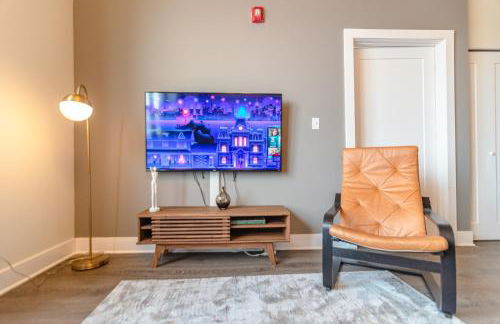 Modern 2BR Loft with Amazing City Skyline View and Optional Parking for 8 Guests Near McCormick Place and Soldier Field - Foto 2