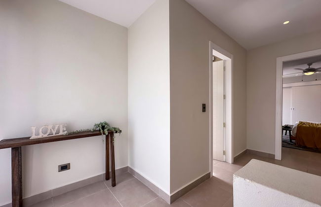 4 Bedroom Beach Penthouse w Private Rooftop - Foto 65