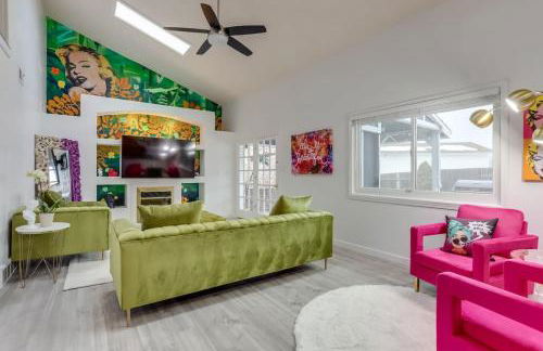 Pop Art Oasis with Karaoke Mini Golf Hot Tub and Pool - Photo 1