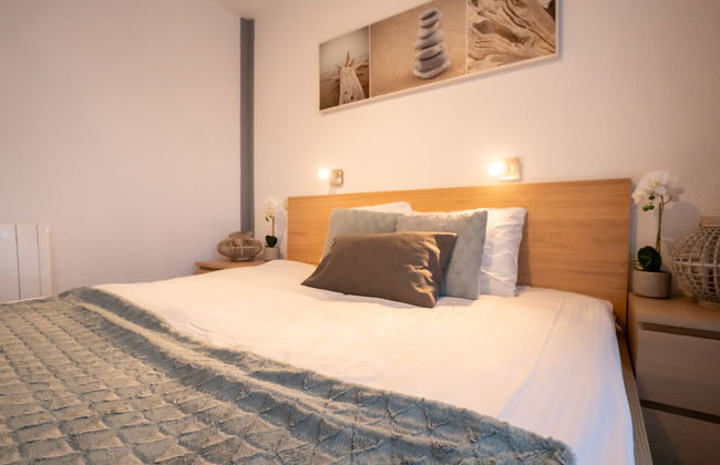 Giuliott with parking and shared pool - Photo 4