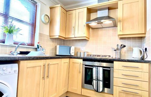 100 Thornhill Drive, Elgin - Photo 11