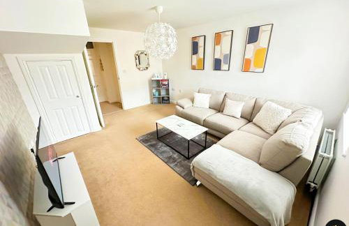 Modern 4 Beds House With FREE Parking - Foto 3