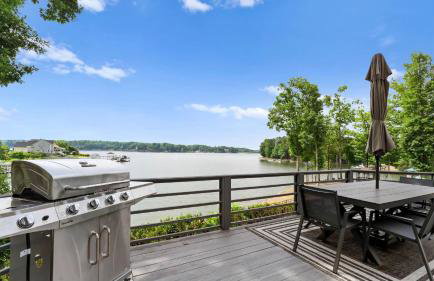 Private Dock, Pool + Hottub, Game Room, Firepit Paradise Pointe by Avantstay - Foto 109