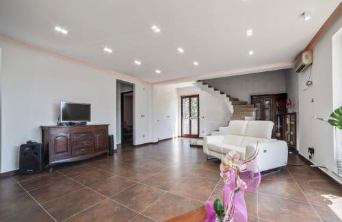 Villa in Nissoria With Private Pool - Foto 18