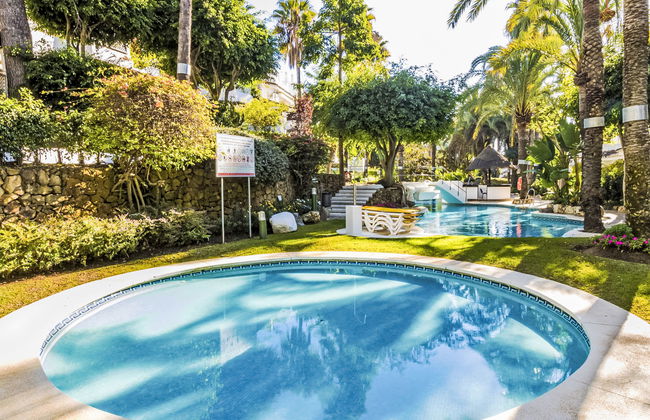 2 bedroom Apartment in Marbella with swimming pool and terrace - Photo 24