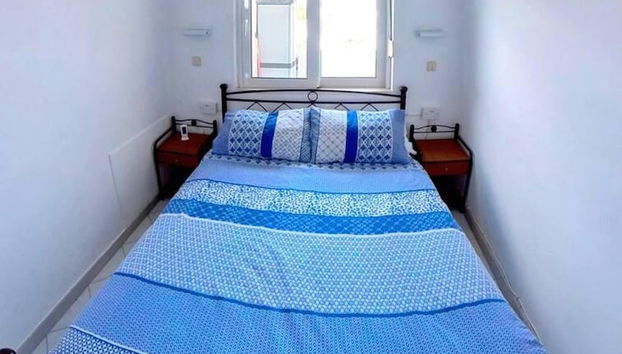 Deluxe Beach Apartment- Sleeps 2 & Private Terrace - Foto 5, Zimmer