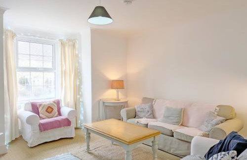 Sherkin - East Wittering central - Photo 3