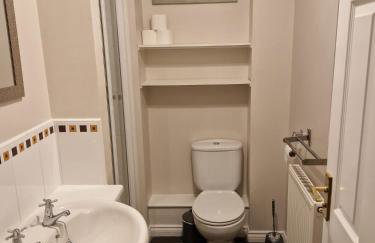 Hereford - Finch House - Modern 4 Bedroom House Located in South Hereford, Dog Friendly With Nearby Countryside, Pool Table, Sleeps up to 10 Guests - Hosted by RENTMYHOUSE - Foto 43