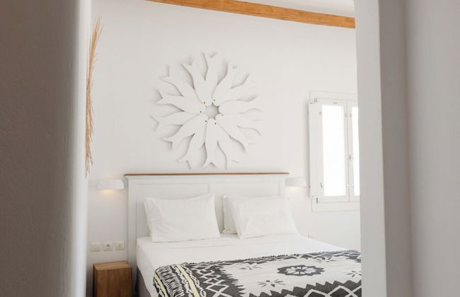 Parosquare Central Suites - Photo 20