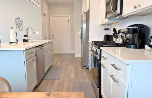 4BR Townhouse with Lake View & Parking - Sleeps 10 - WV rep 3 - Foto 22