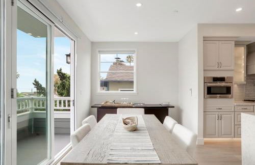 Coastal retreat near the beach w Panoramic Ocean Views, Rooftop Deck, & Firepit - Foto 24