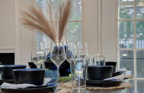 5min drive to AN Golf Club l Pet-Friendly l Big Backyard, BBQ & Fun Activities - Foto 19