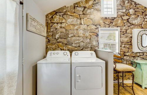 6 Mi to Clift Farm! Pet-Friendly Guesthouse - Foto 11