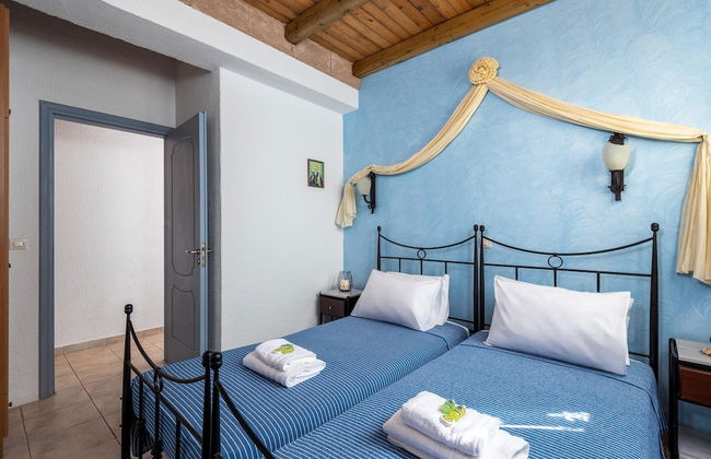 Agnanti Beach Studios - Photo 1