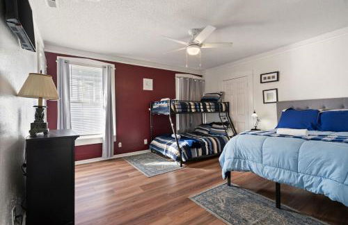 Mara Retreat with Fire Pit-Grill-Patio-Games-Jacuzzi - Photo 32