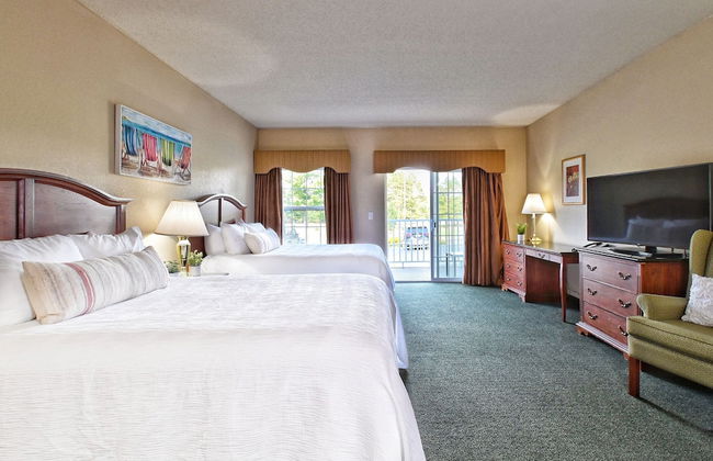 Four Seasons Island Resort - Photo 10