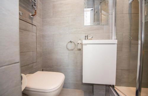 Five Seasons Liverpool City - Modern Studios near Anfield - Foto 25