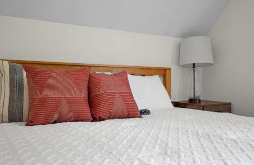 Bryce Cabin - Hot Tub, Fire Pit, Pets, Screened Porch, Wi-Fi - Foto 32