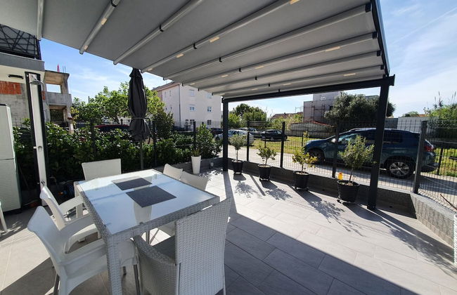 Kastel Novi Elegant and Stylish Apartment With Terrace and Patio - Foto 12