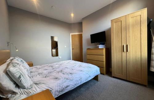 1 bed Apt close to Leeds Arena Sleeps up to 4 people F3 - Photo 18